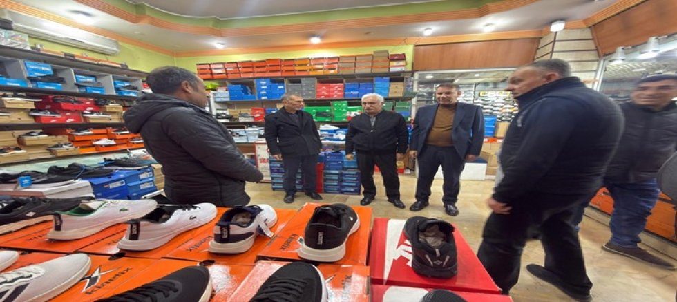 AK Parti Diyarbakır Heyeti, Yenişehir Ofis Yeraltı Çarşısı Esnafını Ziyaret Etti