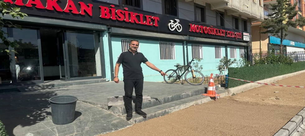 Diyarbakırlı Esnaflar Kaldırım ve Asfalt Çalışmalarından memnun
