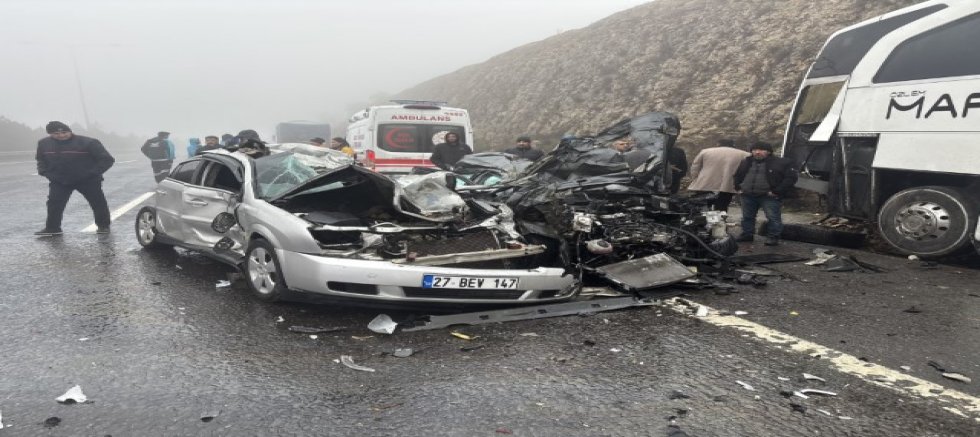 Gaziantep’teki feci kazaya ‘U’ dönüşü yapmaya çalışan tır neden olmuş