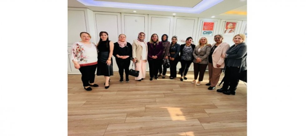 Mukadder Barut'tan CHP’ye Nezaket Ziyareti