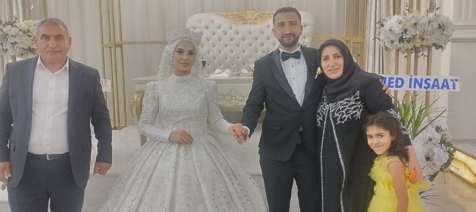 Özdemir ve Çelik Ailelerinin mutlu günü