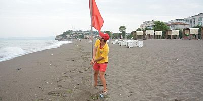 Akçakoca’da denize girmek yasaklandı