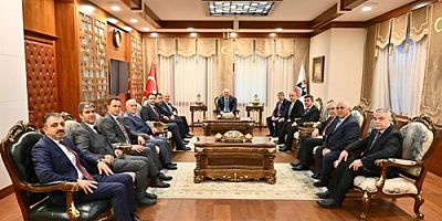 Diyarbakır Valisi Murat Zorluoğlu’na Siirt Vakfı’ndan Ziyaret