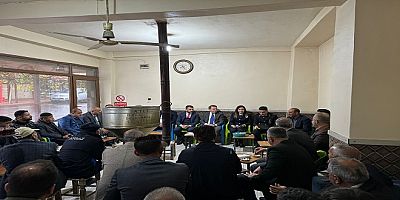 Eğil Belediye Başkanı Seydaoğlu, vatandaşlarla bayramlaşma töreninde buluştu