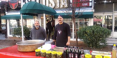 Meşhur Paçacı Esat Usta: “Aşure, Geçmişle Gelecek Arasında Tatlı Bir Köprüdür”