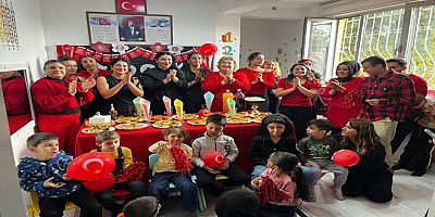 Özel çocuklar, veliler ve öğretmenler 29 Ekim Cumhuriyet Bayramı’nı erken kutladı
