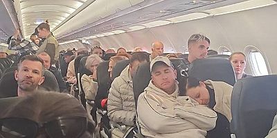 Polonya'ya acil iniş yapan Rus uçağındaki yolcular 13 saatten fazla uçakta bekletildi