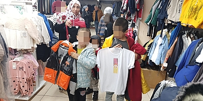 Yetimlerin Yüzü Bebeler Sarayı’nda Gülüyor